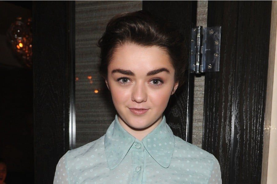 maisie-williams-wants-her-fans-to-watch-her-play-animal-crossing-1964824