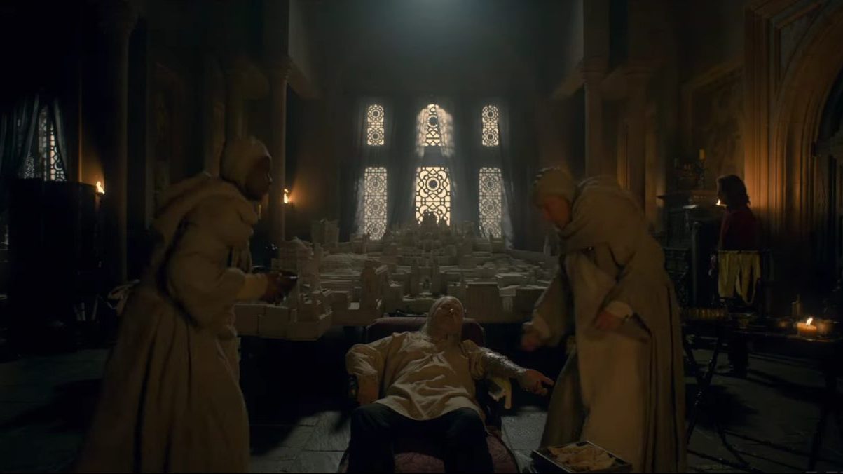 king viserys episode 5 surrounded by the maesters